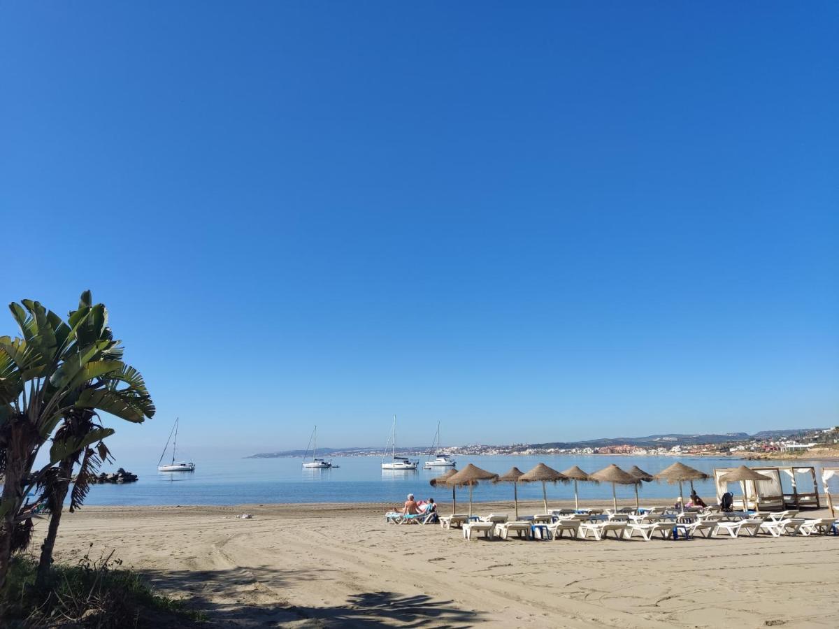 Front Sea View Penthouse Apartment Estepona Exterior photo