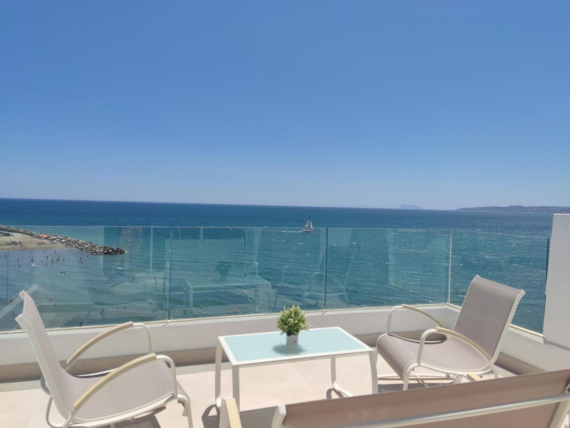 Front Sea View Penthouse Apartment Estepona Exterior photo